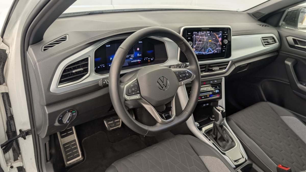 Volkswagen T-Roc - Image 15