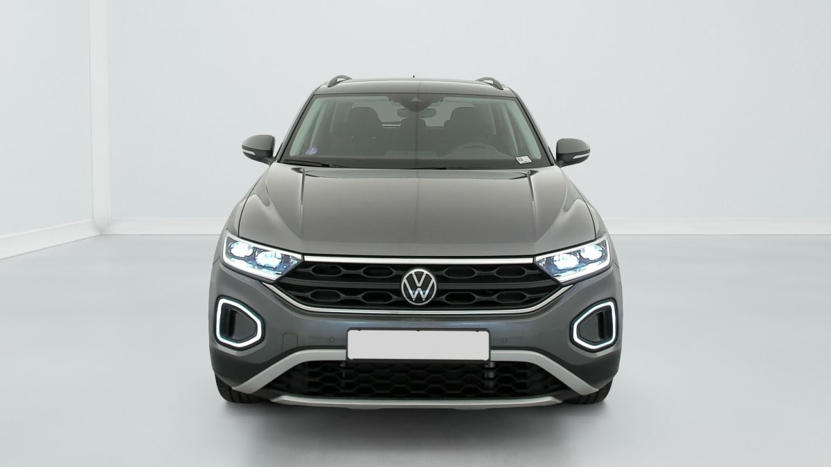 Volkswagen T-Roc - Image 2
