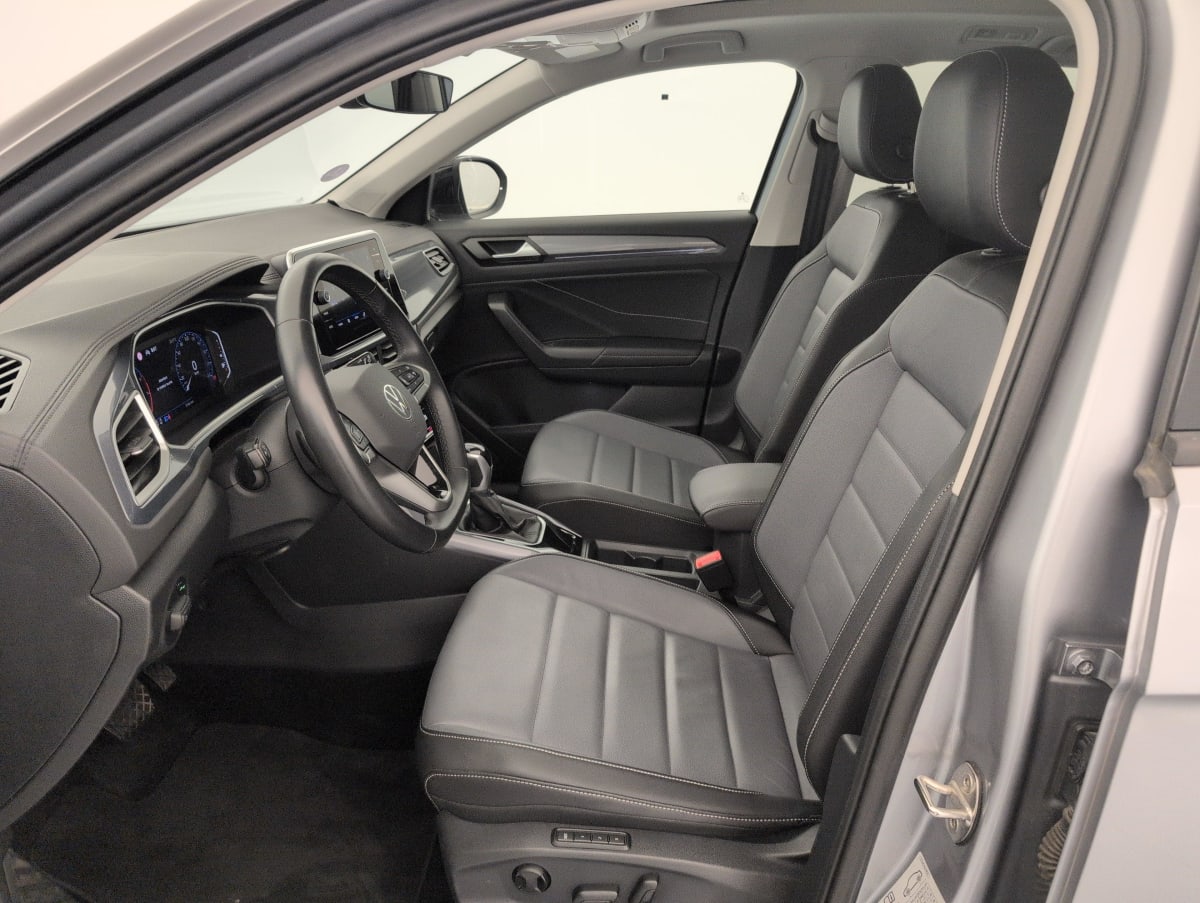 Volkswagen T-Roc - Image 18