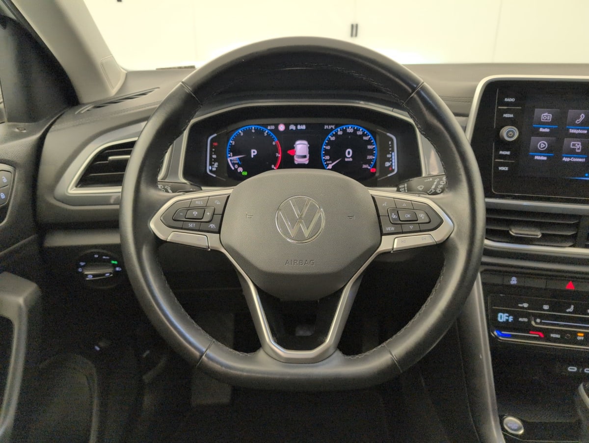 Volkswagen T-Roc - Image 14
