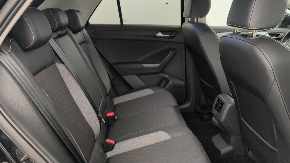 Volkswagen T-Roc - Image 10