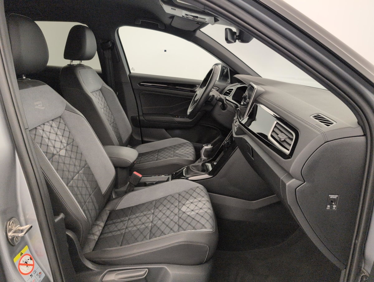 Volkswagen T-Roc - Image 9