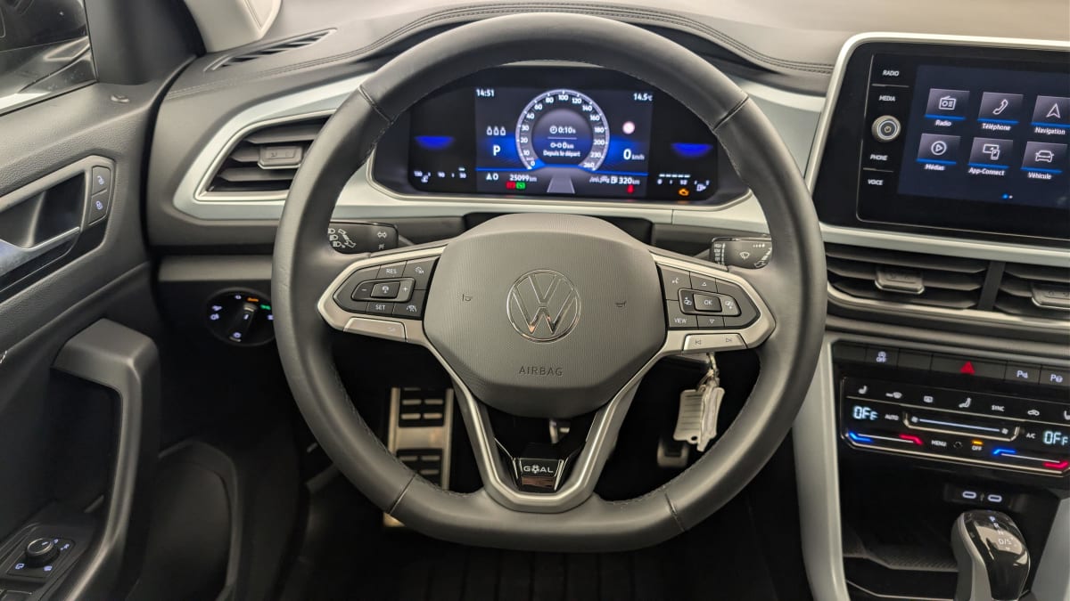 Volkswagen T-Roc - Image 14