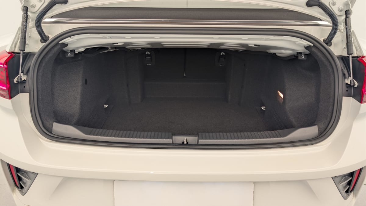 Volkswagen T-roc Cabriolet - Image 11