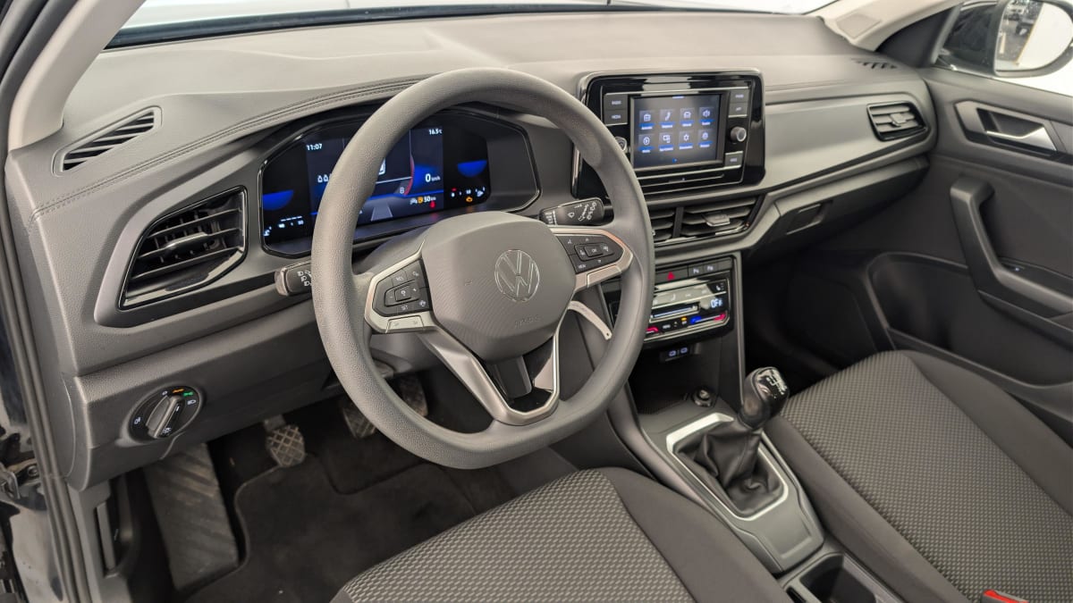 Volkswagen T-Roc - Image 15