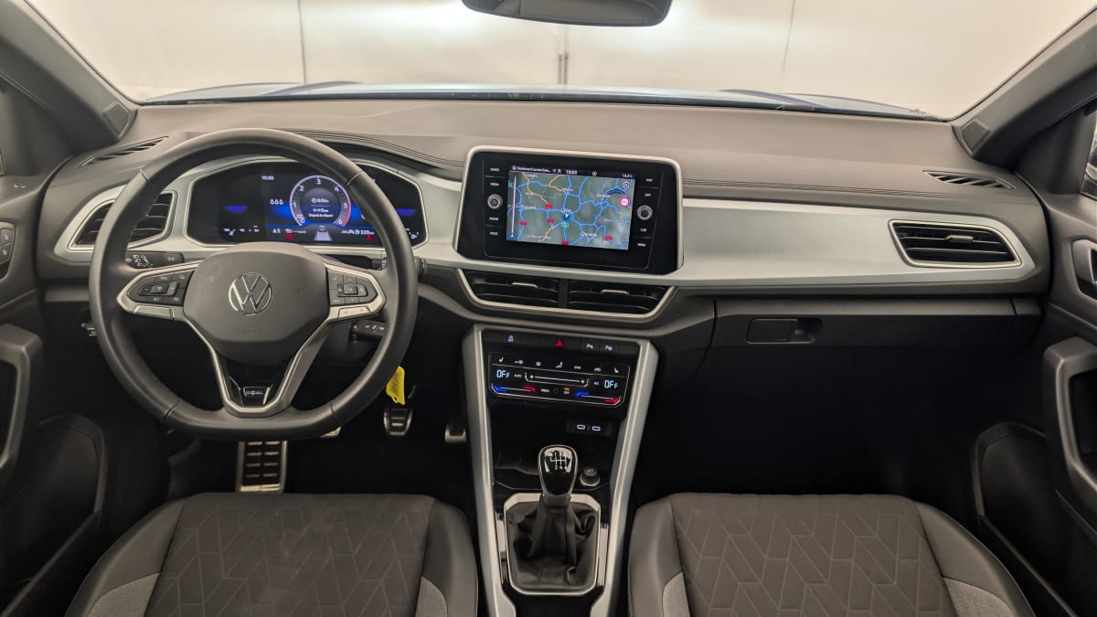 Volkswagen T-Roc - Image 13