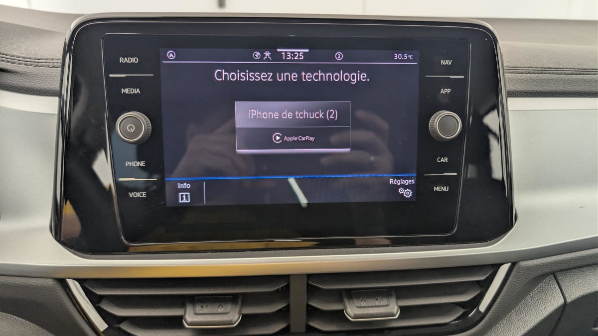 Volkswagen T-Roc - Image 17