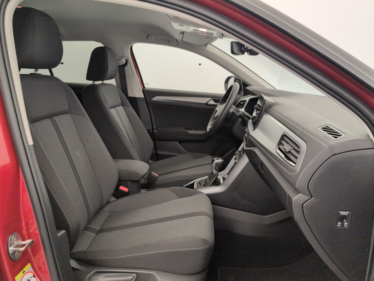 Volkswagen T-Roc - Image 9