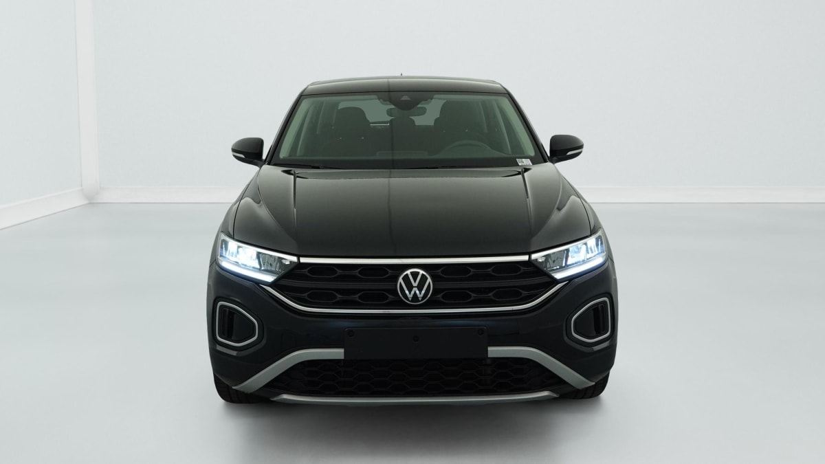 Volkswagen T-Roc - Image 2