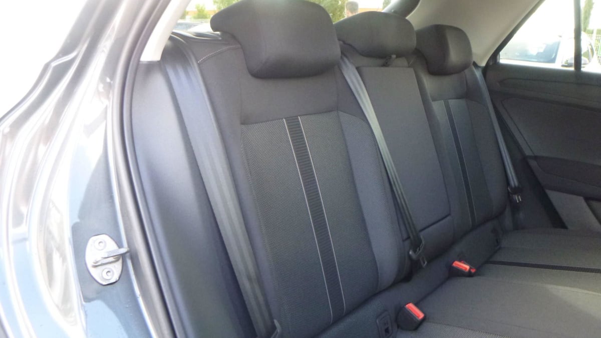 Volkswagen T-Roc - Image 15