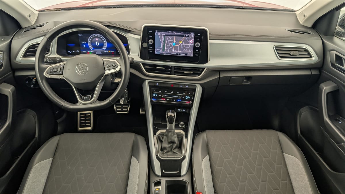 Volkswagen T-Roc - Image 13