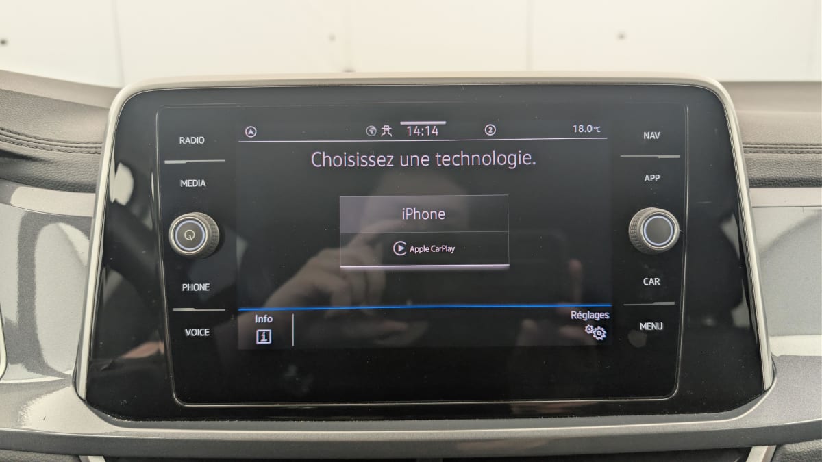 Volkswagen T-Roc - Image 17