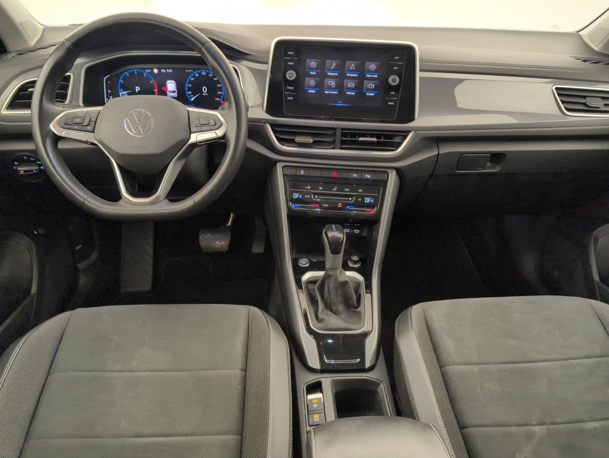 Volkswagen T-Roc - Image 13