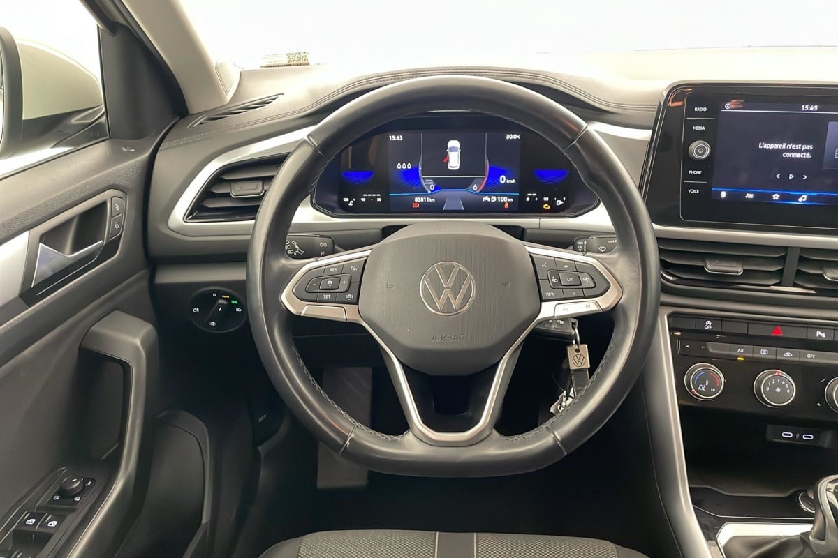 Volkswagen T-Roc - Image 14