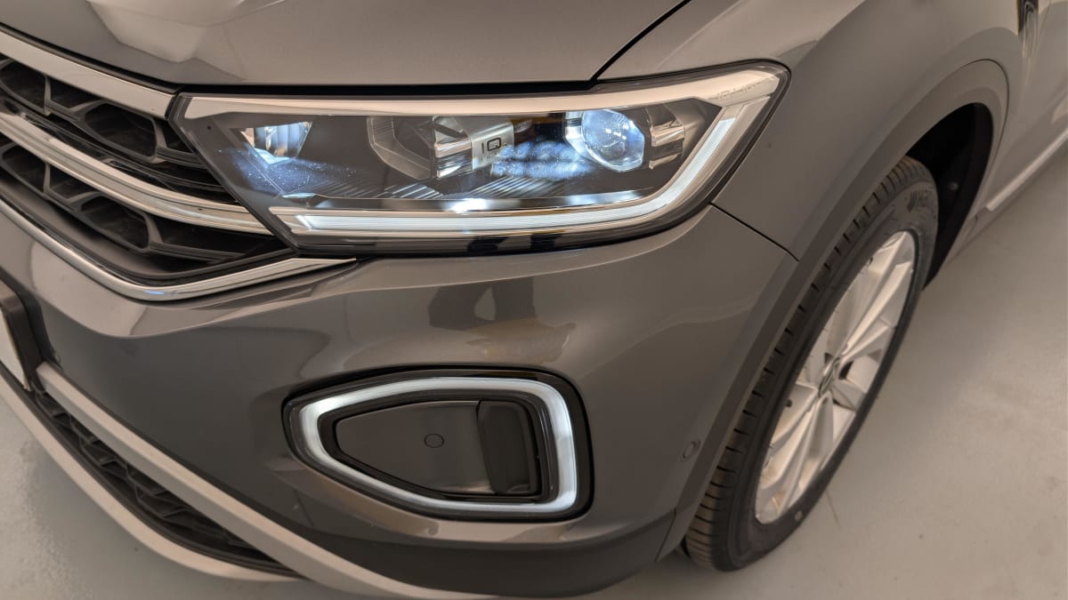 Volkswagen T-Roc - Image 24