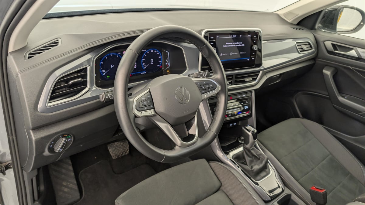 Volkswagen T-Roc - Image 14