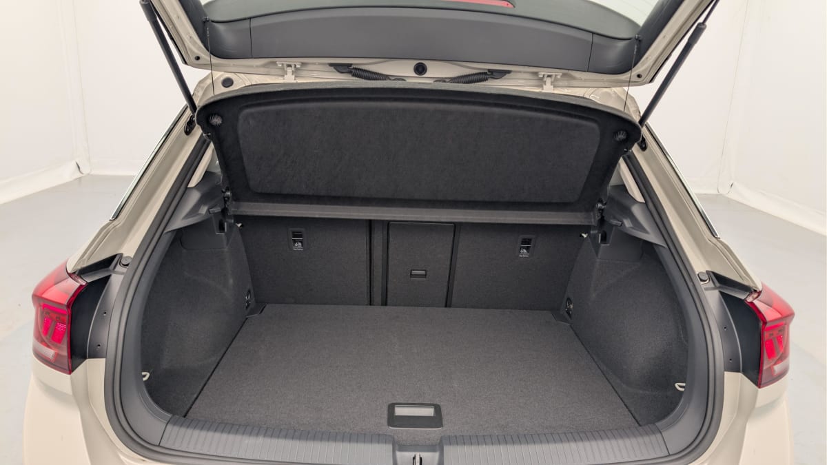 Volkswagen T-Roc - Image 11