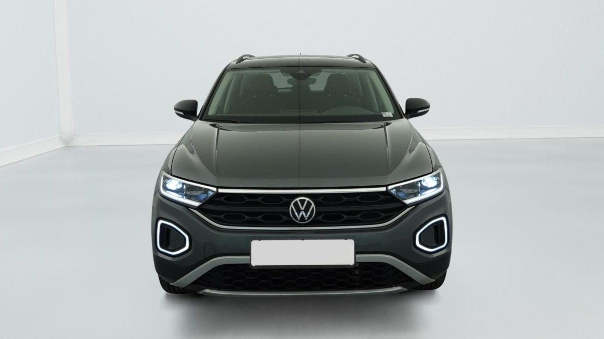 Volkswagen T-Roc - Image 2