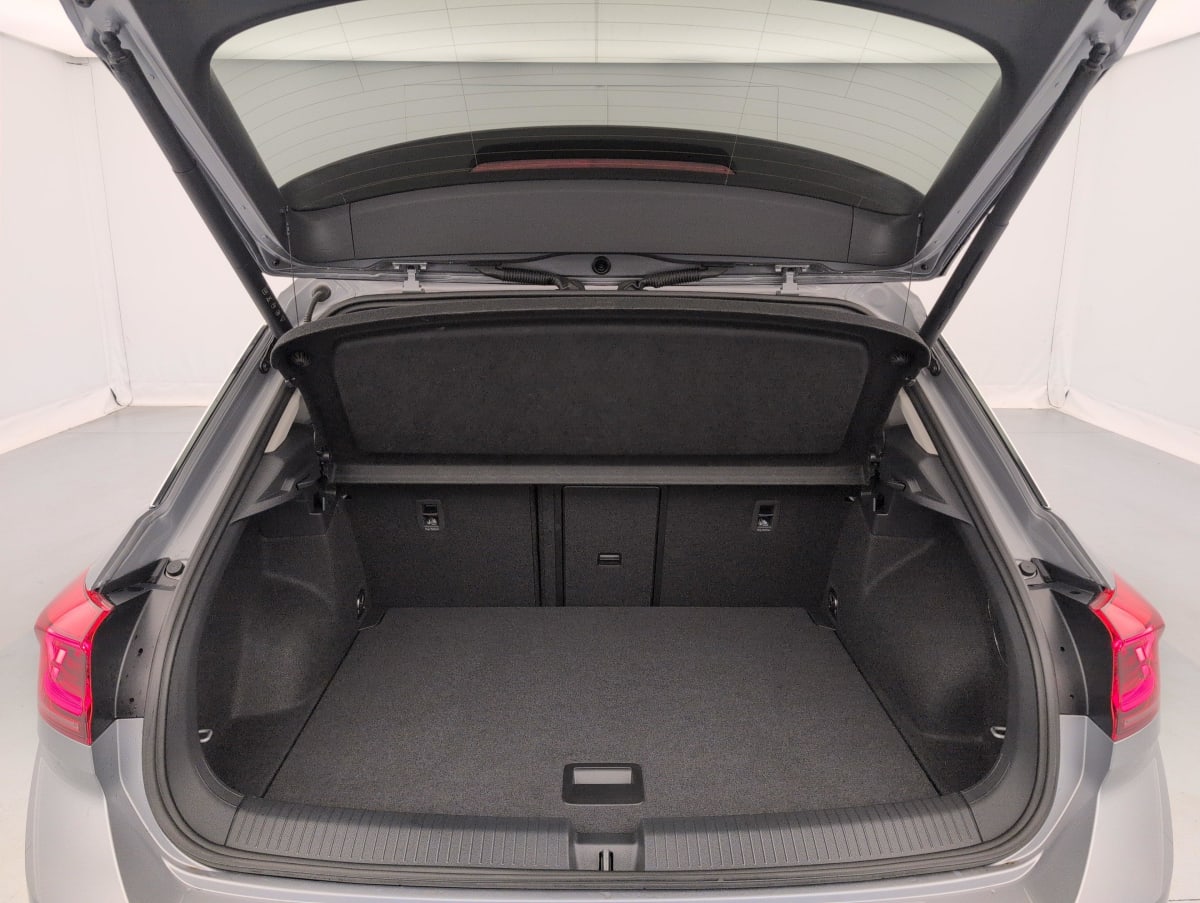 Volkswagen T-Roc - Image 11