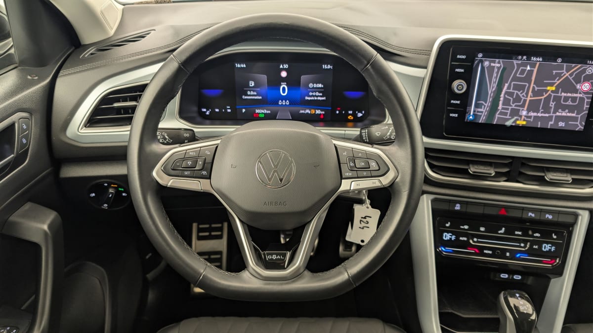 Volkswagen T-Roc - Image 14