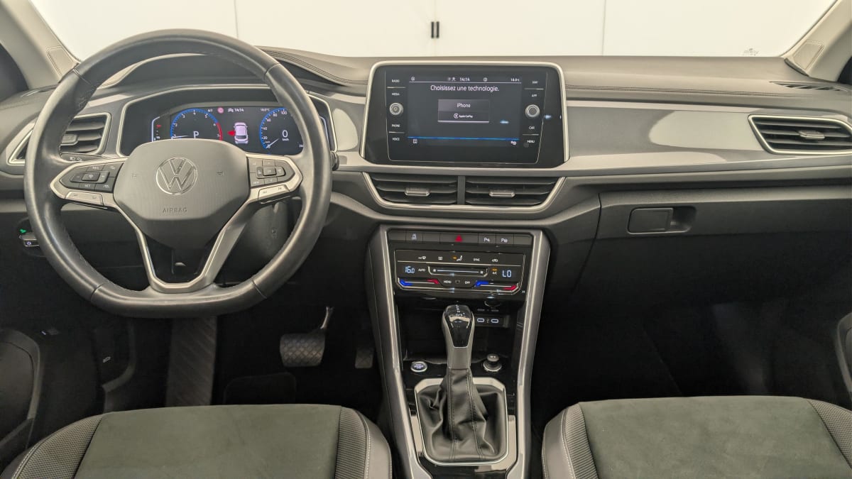 Volkswagen T-Roc - Image 13