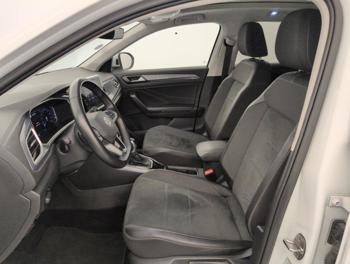 Volkswagen T-Roc - Image 16