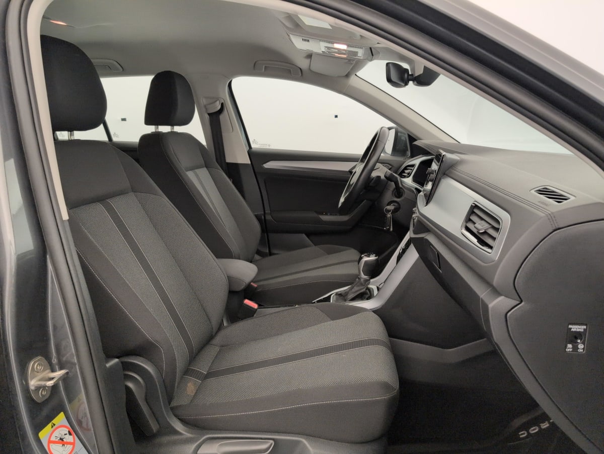 Volkswagen T-Roc - Image 9
