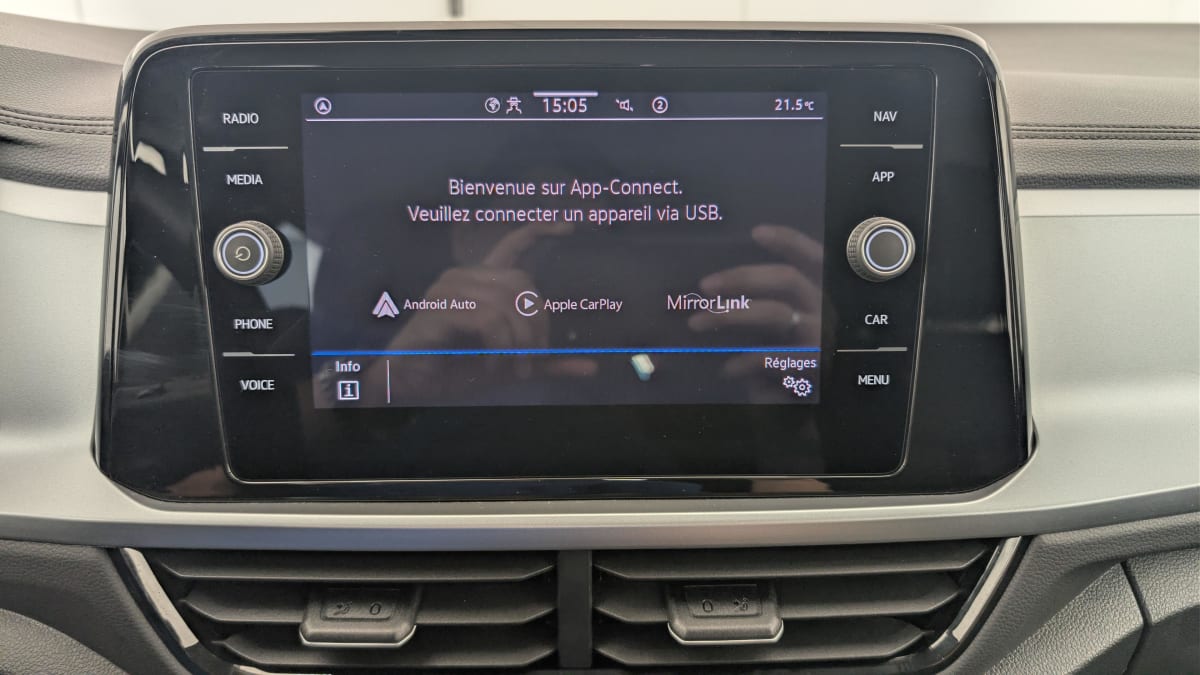 Volkswagen T-Roc - Image 17