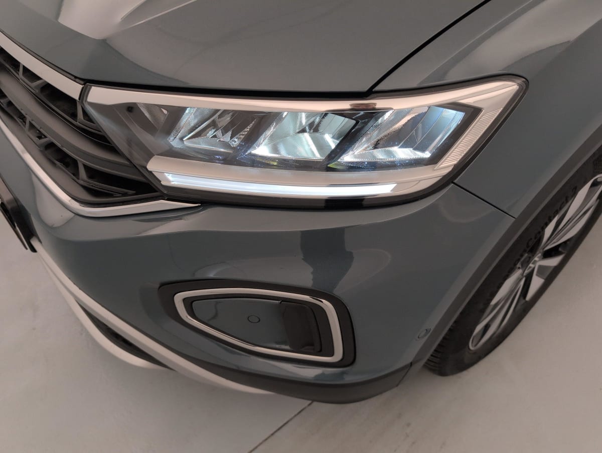 Volkswagen T-Roc - Image 22