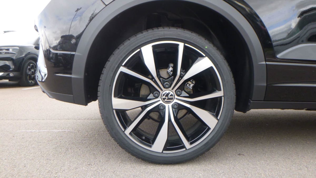 Volkswagen T-Roc - Image 9