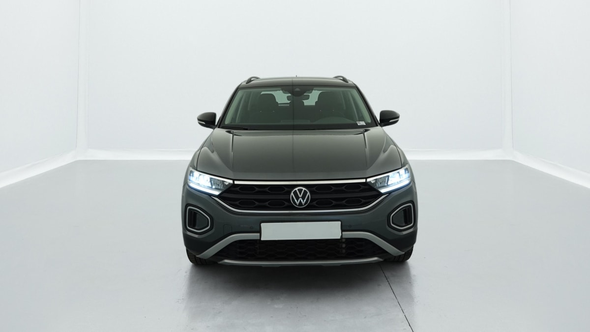 Volkswagen T-Roc - Image 2