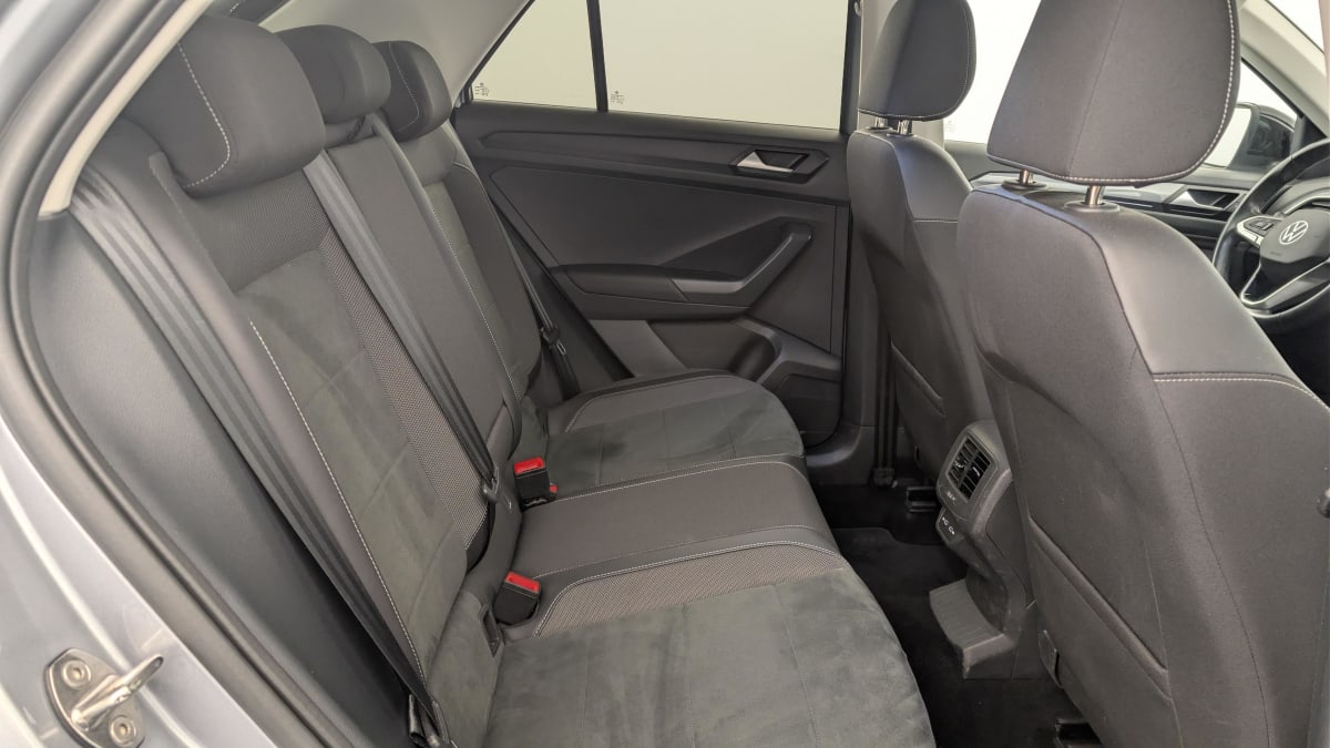 Volkswagen T-Roc - Image 10