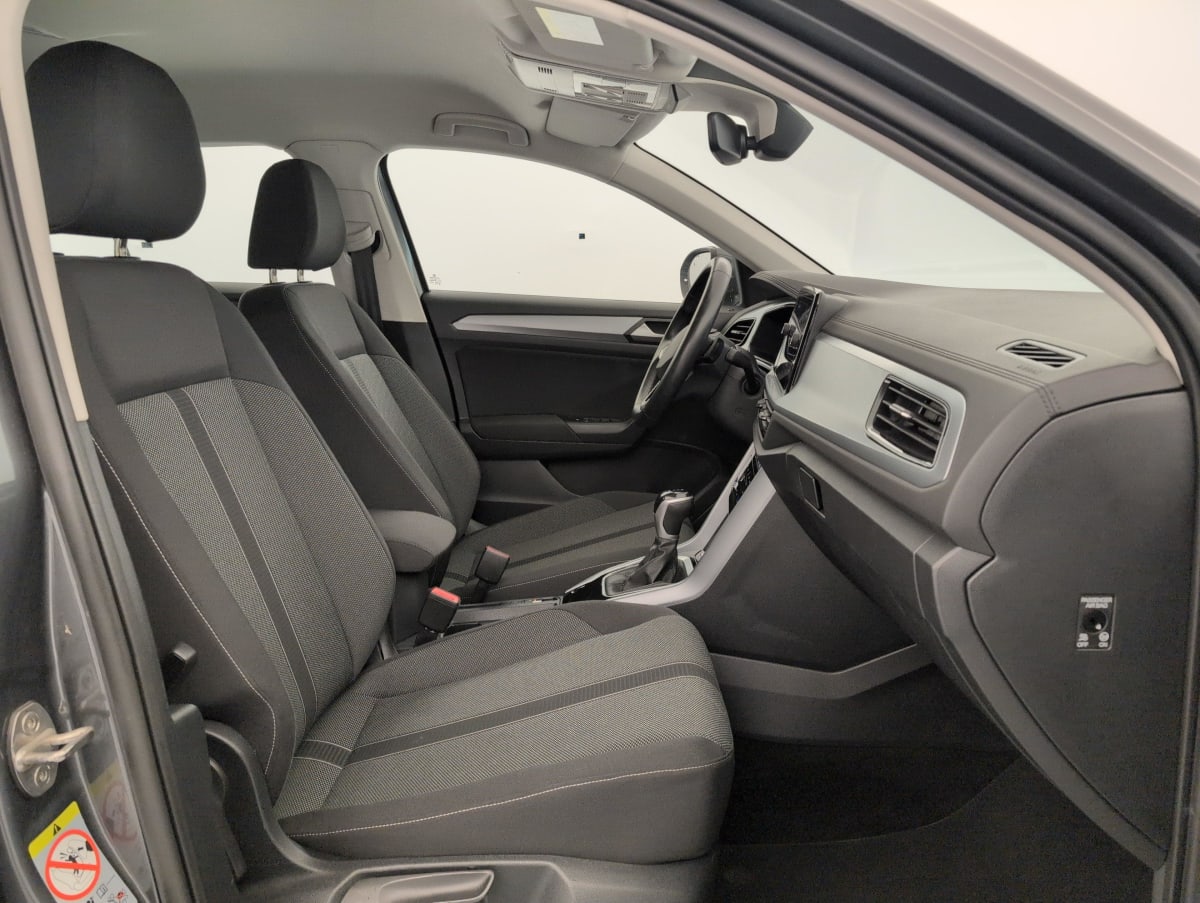 Volkswagen T-Roc - Image 9