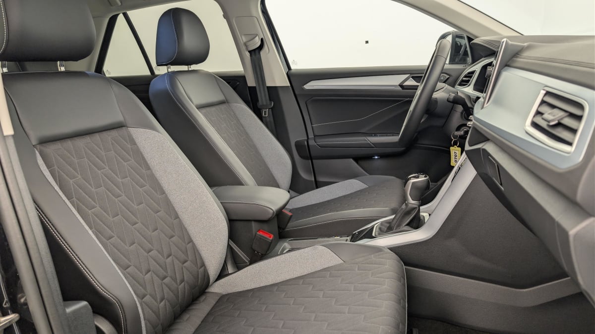 Volkswagen T-Roc - Image 9