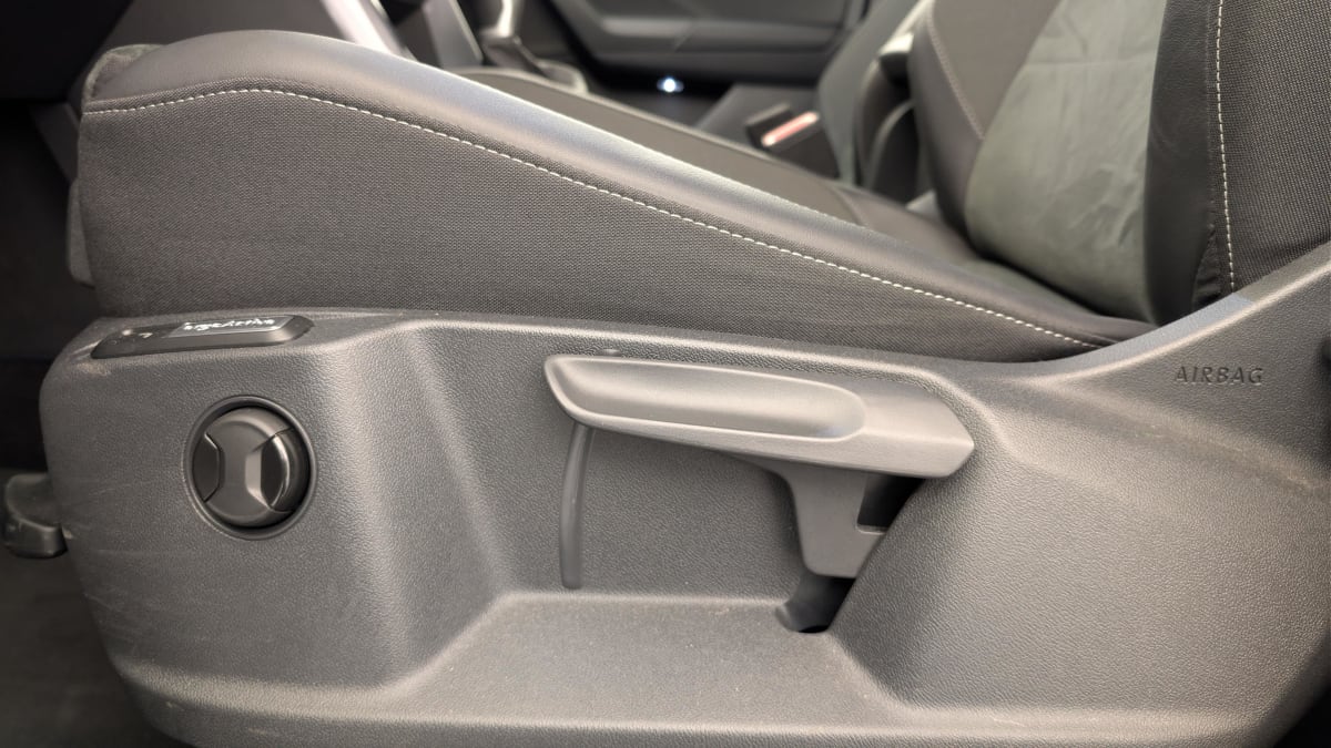 Volkswagen T-Roc - Image 20