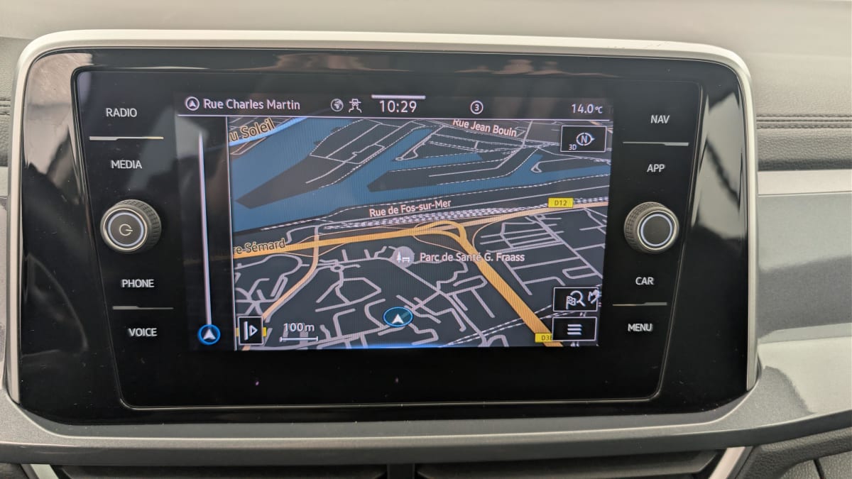 Volkswagen T-Roc - Image 17