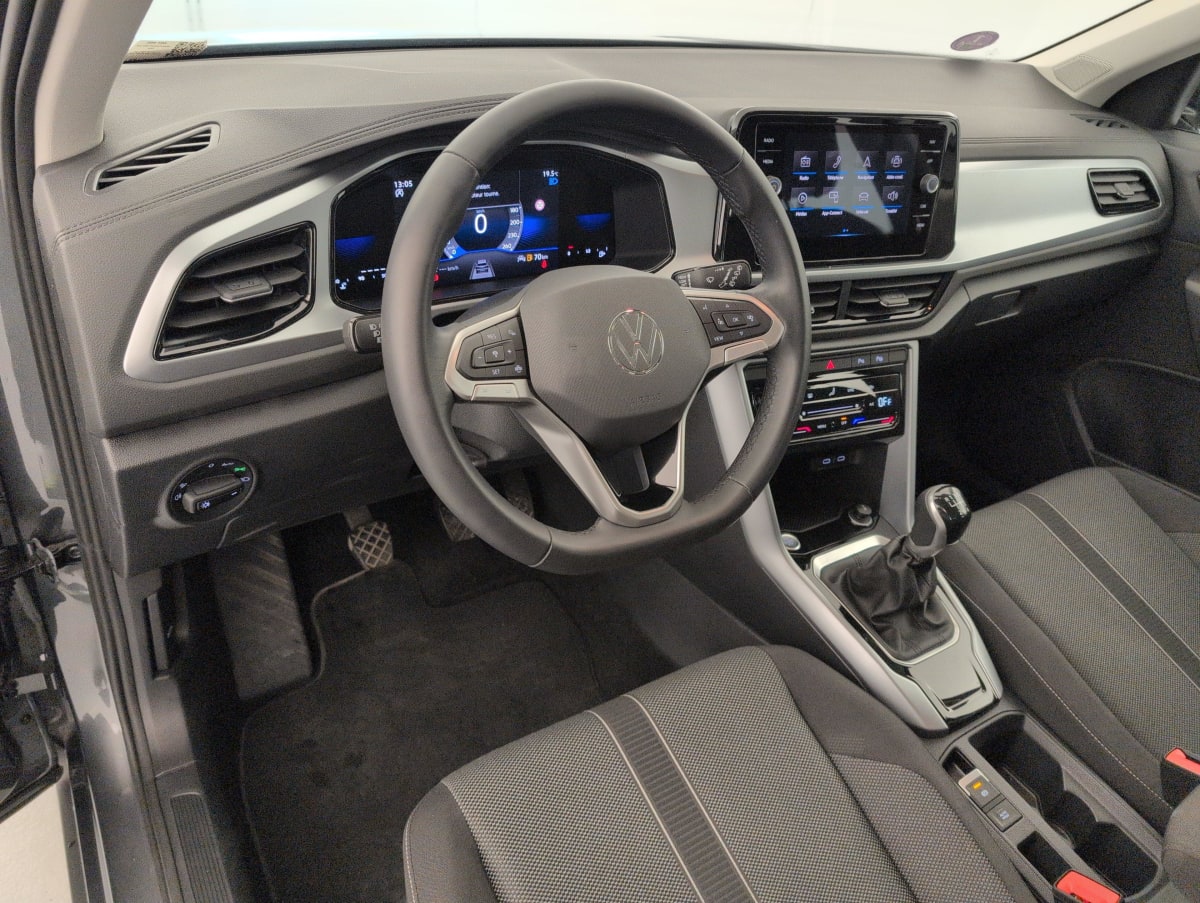 Volkswagen T-Roc - Image 15