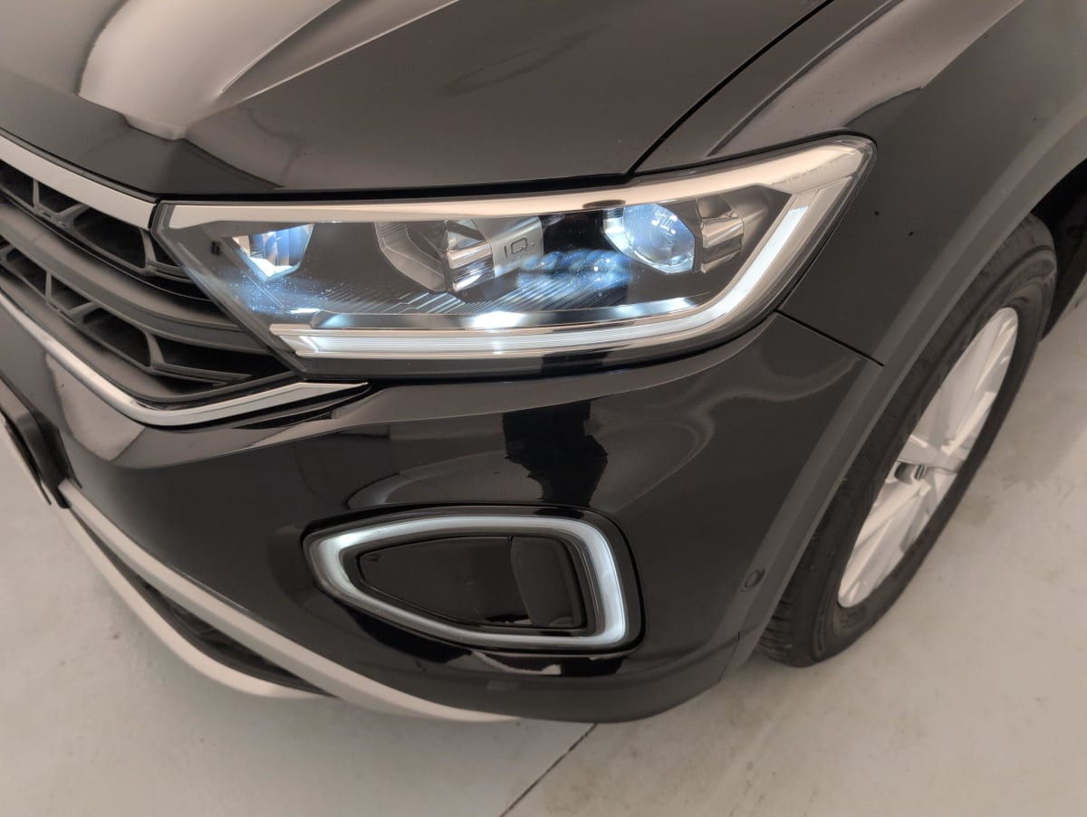Volkswagen T-Roc - Image 22
