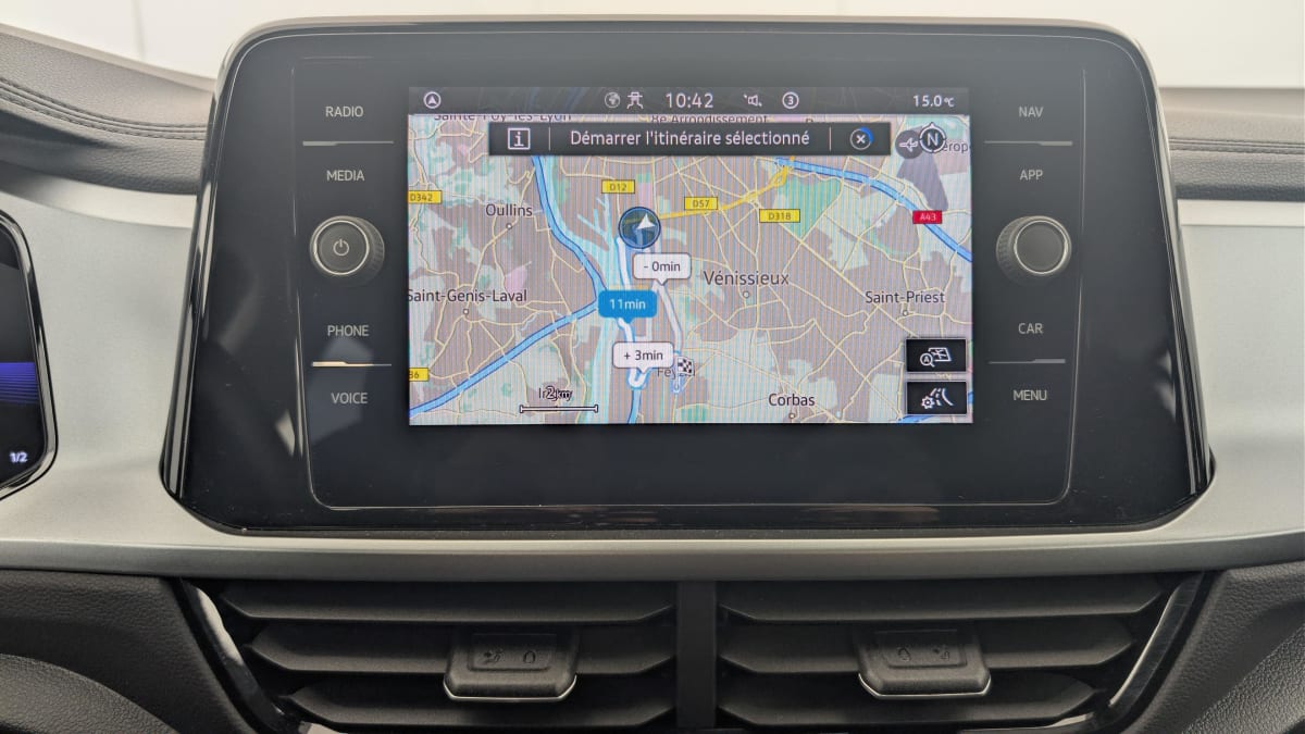 Volkswagen T-Roc - Image 17