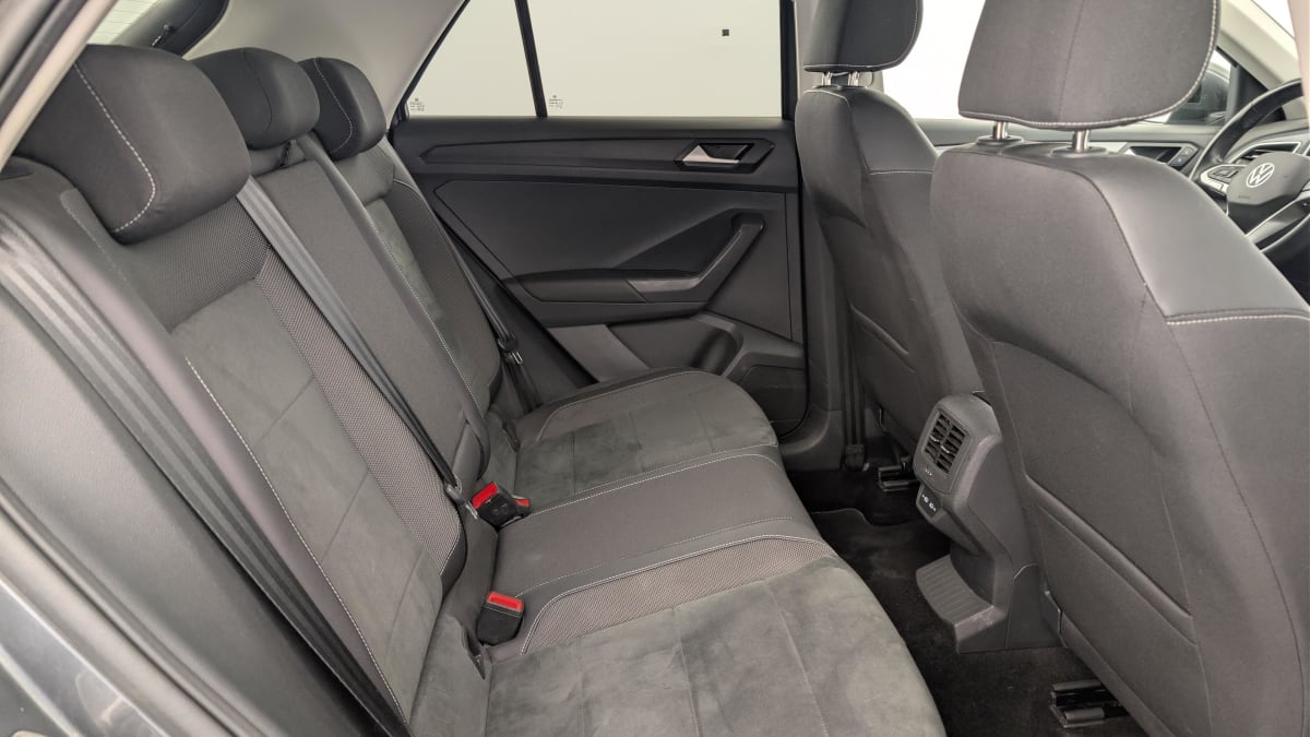 Volkswagen T-Roc - Image 10