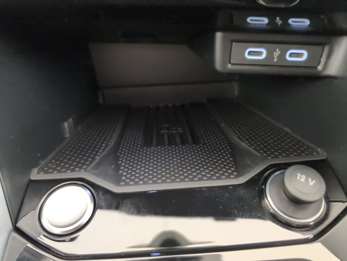 Volkswagen T-Roc - Image 20
