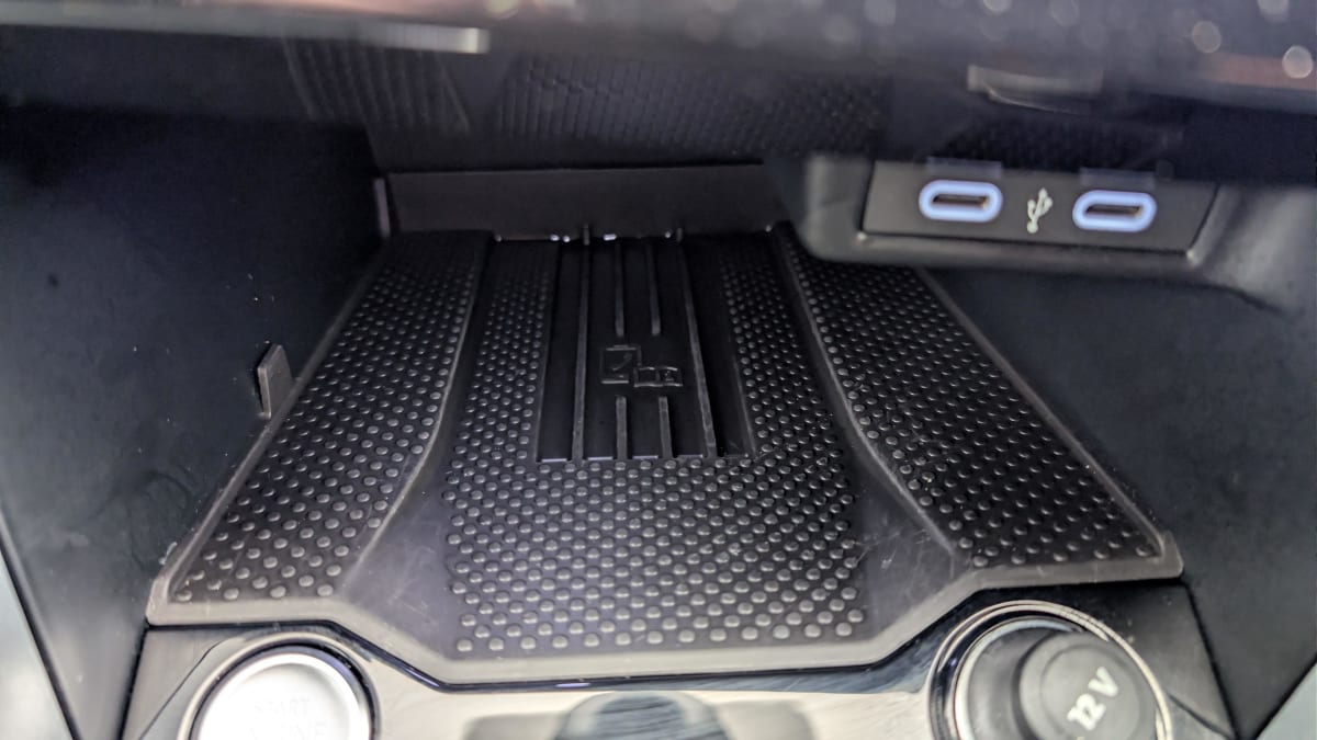 Volkswagen T-Roc - Image 21