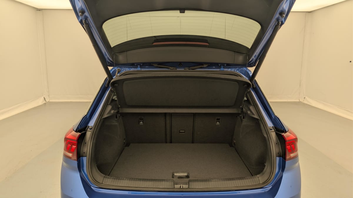 Volkswagen T-Roc - Image 11