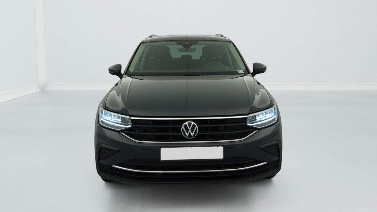 Volkswagen Tiguan - Image 2