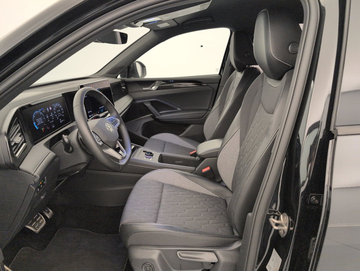 Volkswagen Tiguan - Image 16