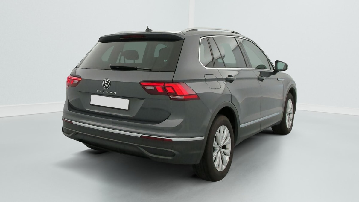 Volkswagen Tiguan - Image 7