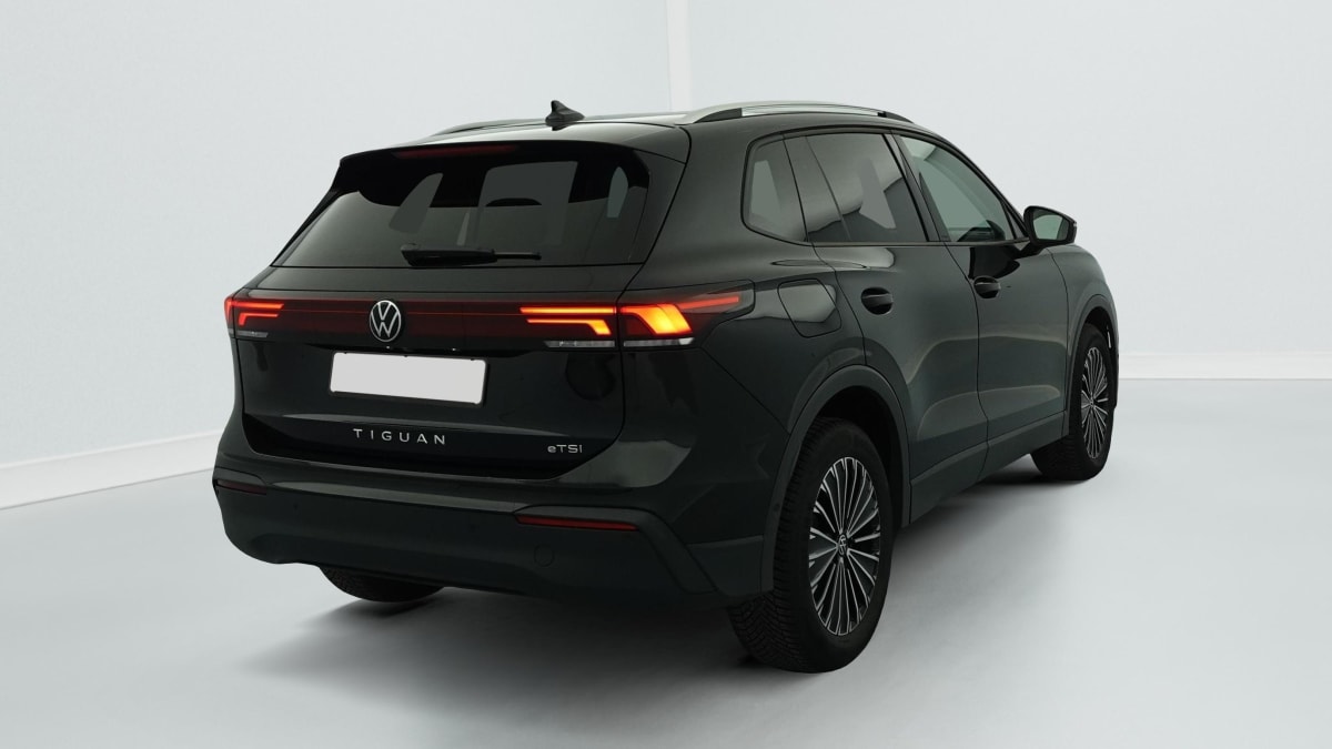 Volkswagen Tiguan - Image 7