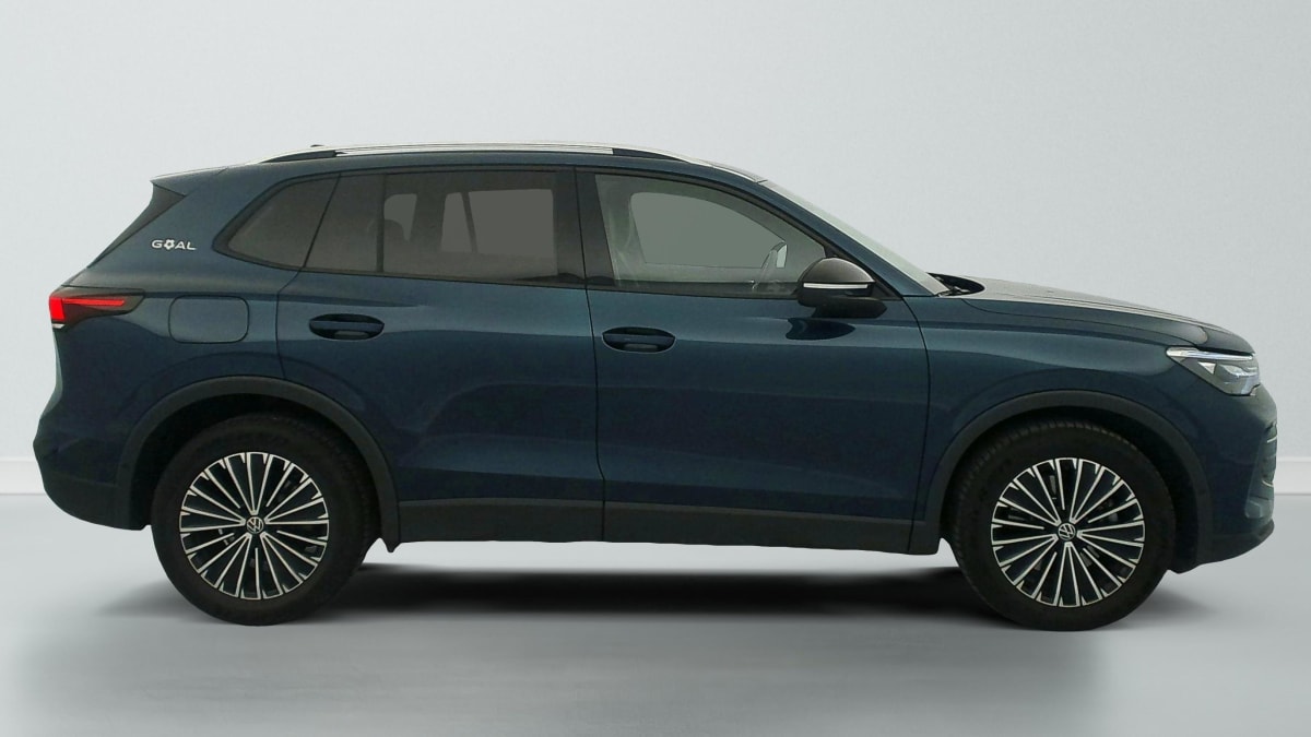 Volkswagen Tiguan - Image 8