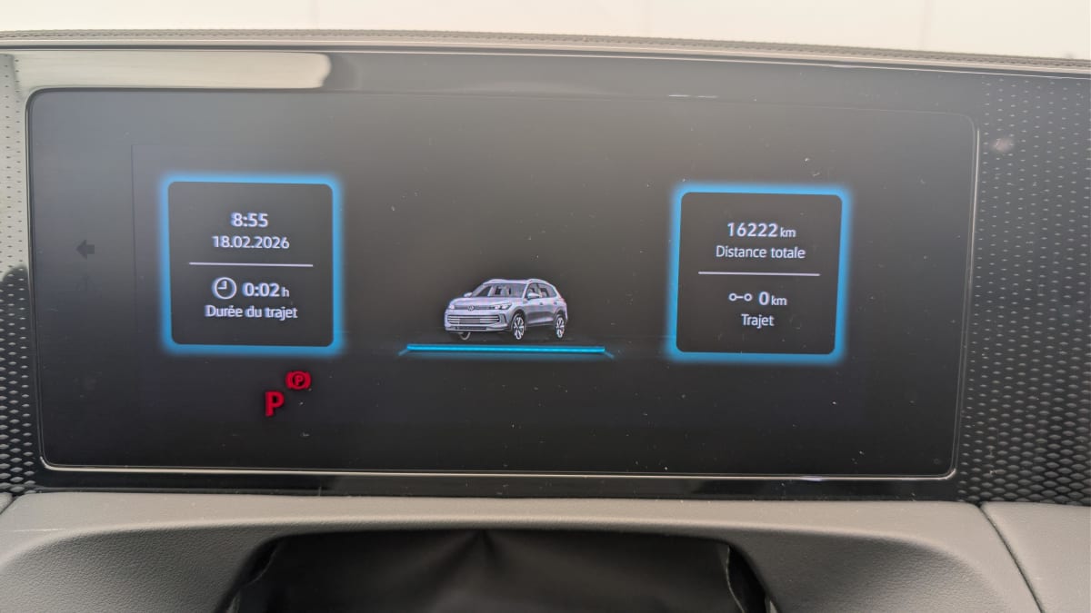 Volkswagen Tiguan - Image 25