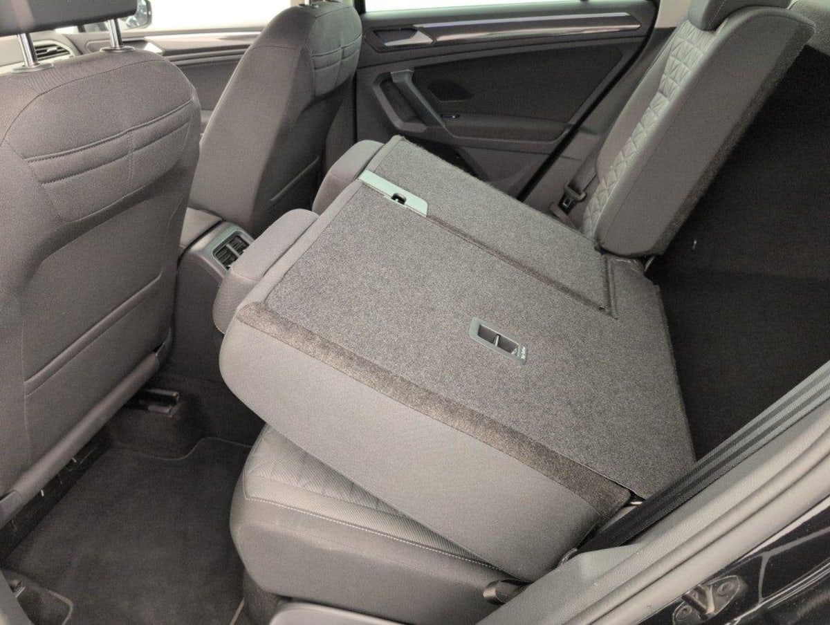 Volkswagen Tiguan - Image 12